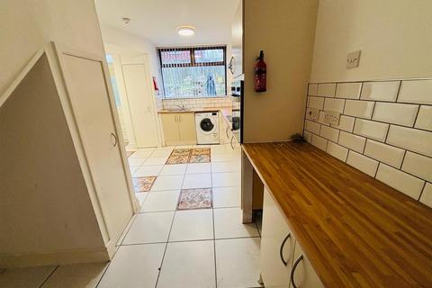 undefined, Manor Farm Way, Leeds
