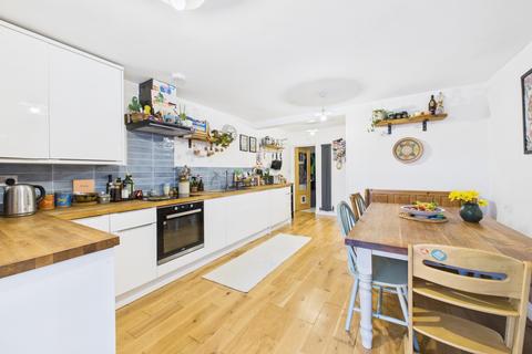 4 bedroom semi-detached house for sale, Meersbrook Park Road, Meersbrook. S8 9FN