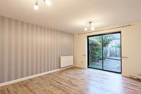 2 bedroom house to rent, Hotspur Drive, Nottingham NG4