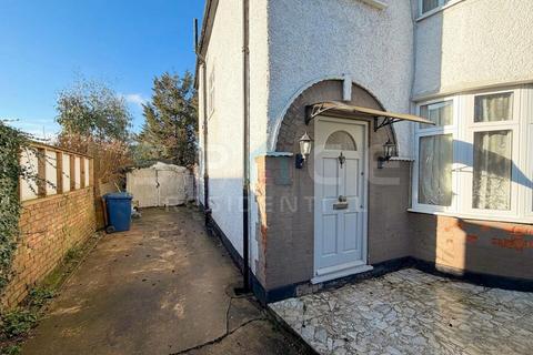 3 bedroom semi-detached house for sale, 3 bedroom Semi in Edgware with Huge Potential