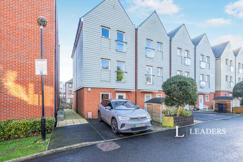 4 bedroom terraced house to rent - John Rennie Road, Chichester, West Sussex, PO19
