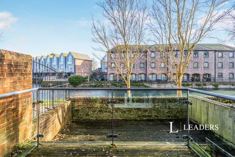 4 bedroom terraced house to rent, John Rennie Road, Chichester, West Sussex, PO19