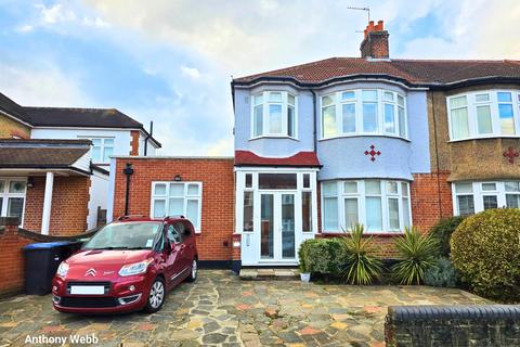 4 bedroom semi-detached house to rent, Wentworth Gardens, Palmers Green, N13