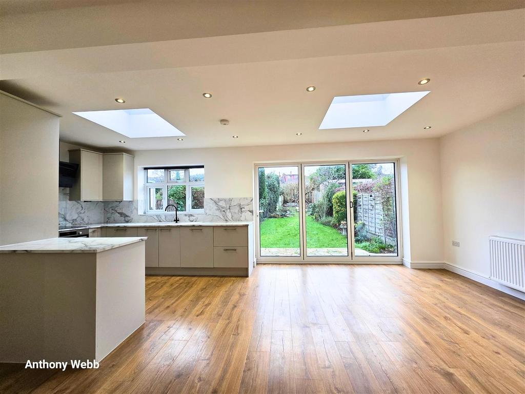 Kitchen/Dinning room