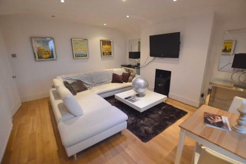 2 bedroom flat to rent, Ivonhurst, 9 The Firs, Altrincham, Greater Manchester, WA14