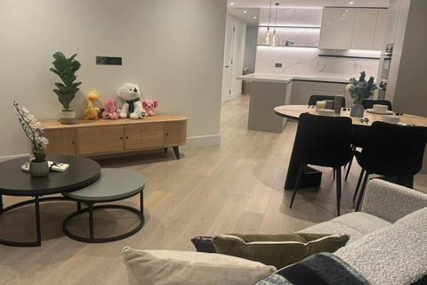 2 bedroom flat to rent, White City Living, London, England, W12