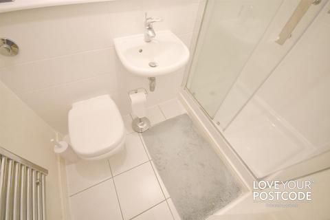 2 bedroom flat to rent, Centenary Plaza, Birmingham B1