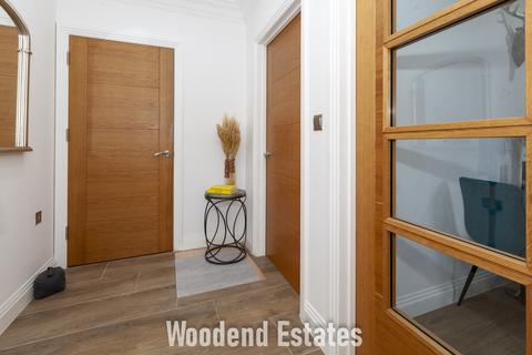 undefined, Gunnersbury Lane, London W3