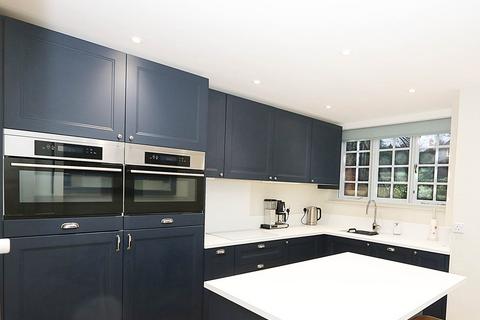 undefined, Pangbourne - Walk to train to London & Oxford, shops, restaurants