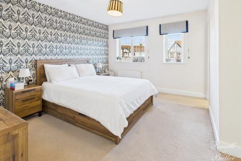 undefined, Kestrel Way, Buckingham, Buckinghamshire, MK18