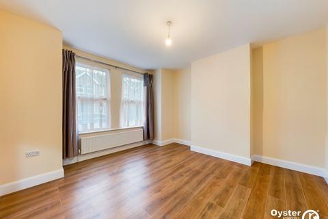 undefined, Rosslyn Crescent, Harrow, HA1