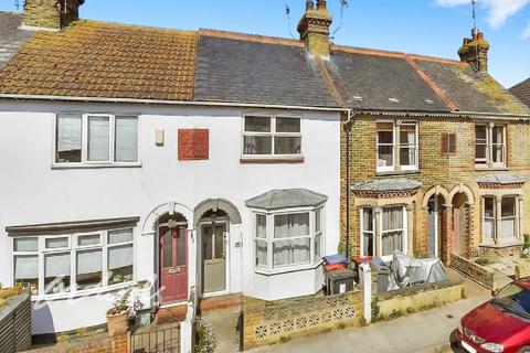 3 bedroom terraced house to rent, Nelson Road Whitstable CT5