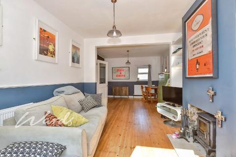 3 bedroom terraced house to rent, Nelson Road Whitstable CT5
