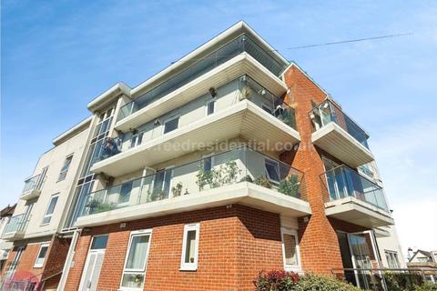 2 bedroom flat to rent - Leigh Road, Leigh On Sea