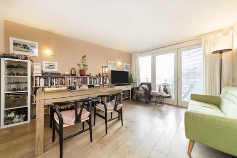 1 bedroom flat to rent, Fairmont Avenue, London E14