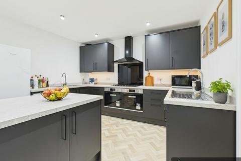 1 bedroom in a house share to rent, 31 Kingsholm Road, Gloucester GL1