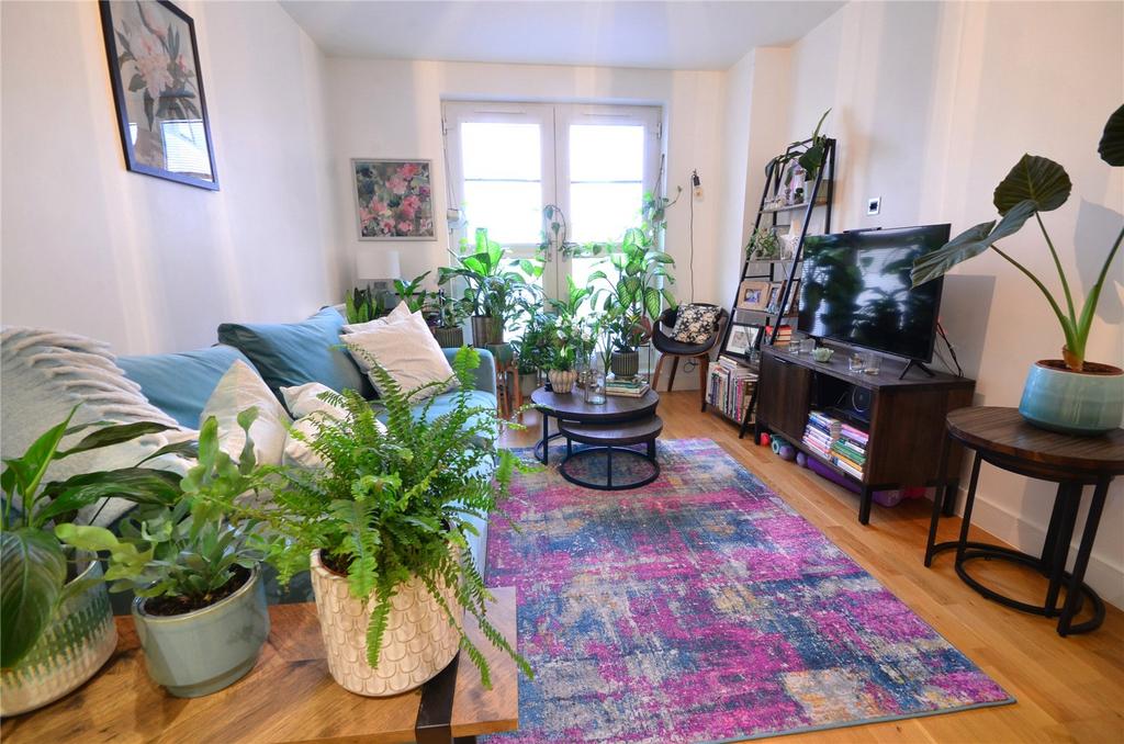 Kitchen/Living Area