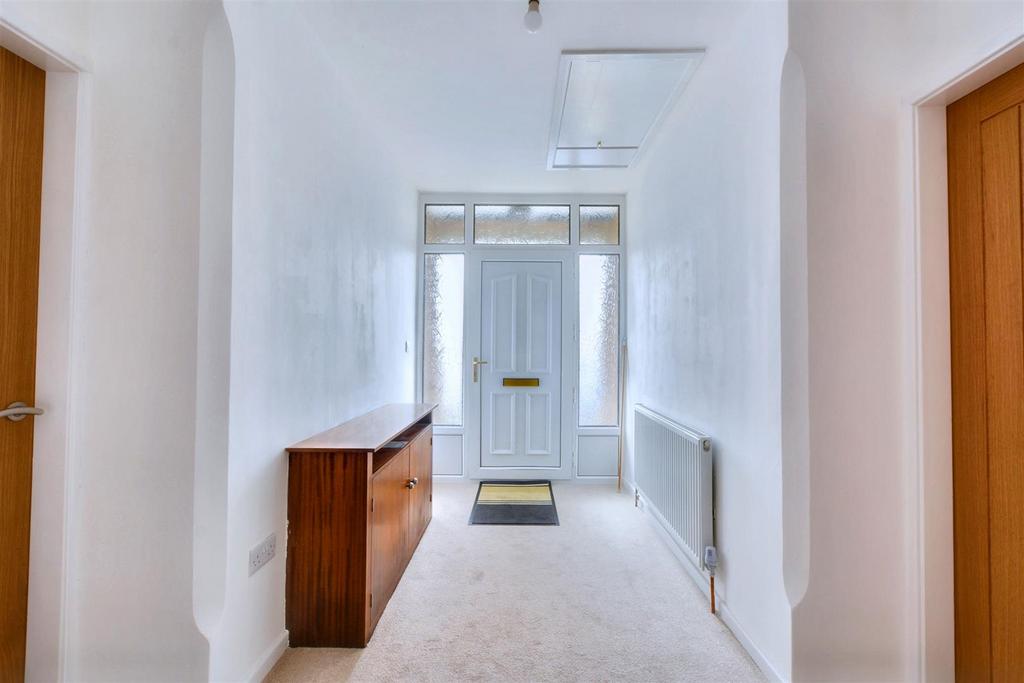 Entrance Hall 2.jpeg