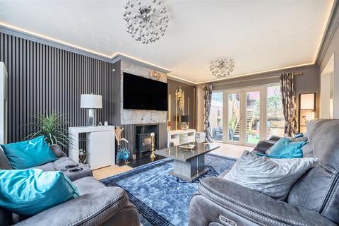 4 bedroom detached house for sale, Trapham Road, Maidstone