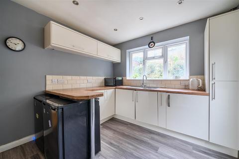 4 bedroom detached house for sale, Trapham Road, Maidstone