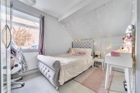 4 bedroom detached house for sale, Trapham Road, Maidstone