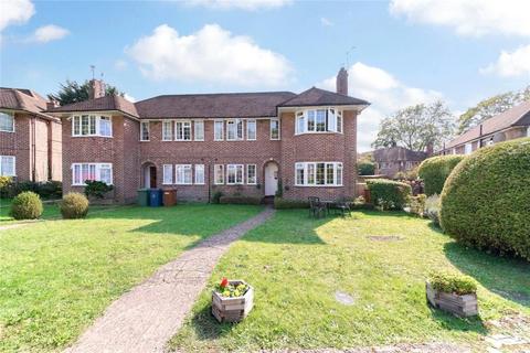 2 bedroom flat to rent, Springfield Close, Stanmore, HA7