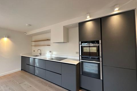 2 bedroom ground floor flat to rent, Queens Road, Truscott House, CT5