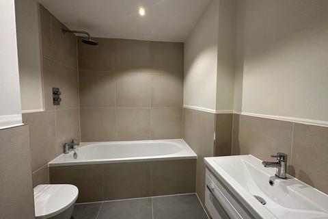 2 bedroom ground floor flat to rent, Queens Road, Truscott House, CT5