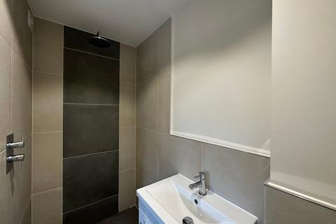 2 bedroom ground floor flat to rent, Queens Road, Truscott House, CT5
