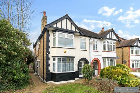 3 bedroom maisonette for sale, Lodge Avenue, Gidea Park