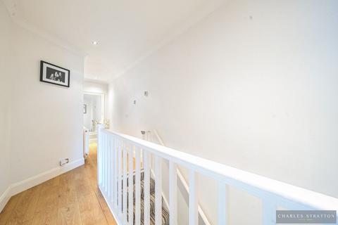3 bedroom maisonette for sale, Lodge Avenue, Gidea Park