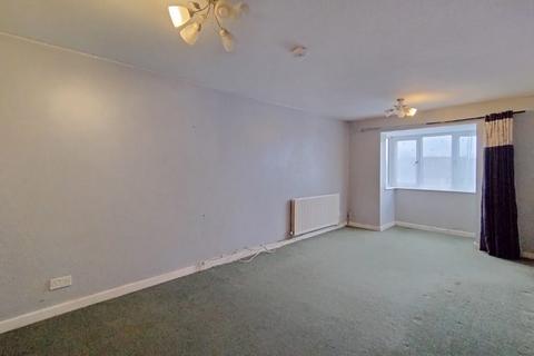 2 bedroom flat for sale, 13 Claire Court, Springfield Road, Cheshunt, Waltham Cross, Hertfordshire, EN8 8TD