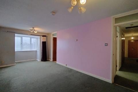 2 bedroom flat for sale, 13 Claire Court, Springfield Road, Cheshunt, Waltham Cross, Hertfordshire, EN8 8TD