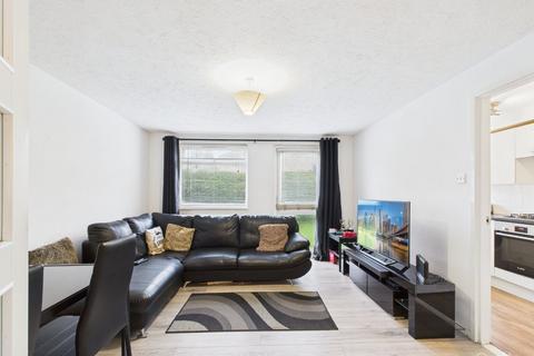 1 bedroom flat for sale, Templar Court, Woodpecker Mount, Pixton Way, Croydon
