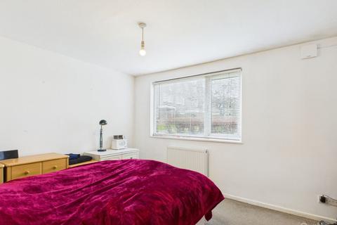 1 bedroom flat for sale, Templar Court, Woodpecker Mount, Pixton Way, Croydon