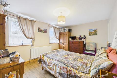 2 bedroom terraced house for sale, Warmstone Close, Waddesdon