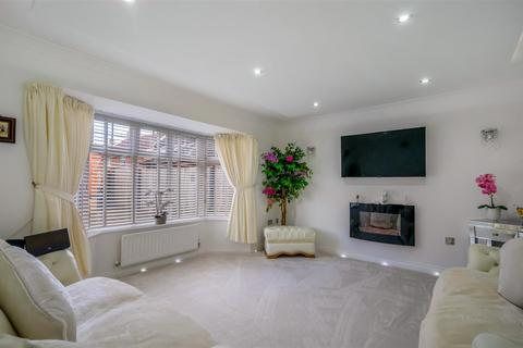 4 bedroom detached house for sale, Redruth Drive, Darlington