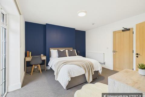 1 bedroom in a house share to rent, 31 Kingsholm Road, Gloucester GL1