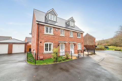 3 bedroom semi-detached house for sale - Henry Shute Road, Bristol BS16