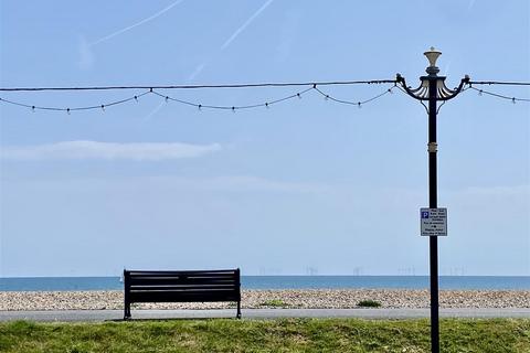 2 bedroom apartment to rent, 108 Marine Parade, Worthing
