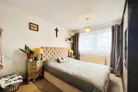 3 bedroom end of terrace house for sale, Herle Walk, Leicestershire LE3