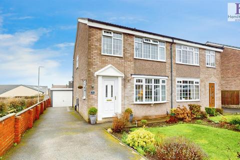 3 bedroom semi-detached house for sale, St Andrews Drive, Brighouse