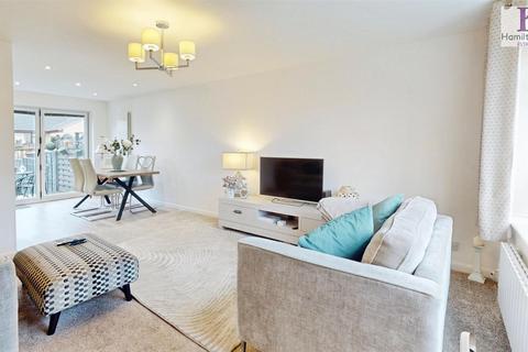 3 bedroom semi-detached house for sale, St Andrews Drive, Brighouse