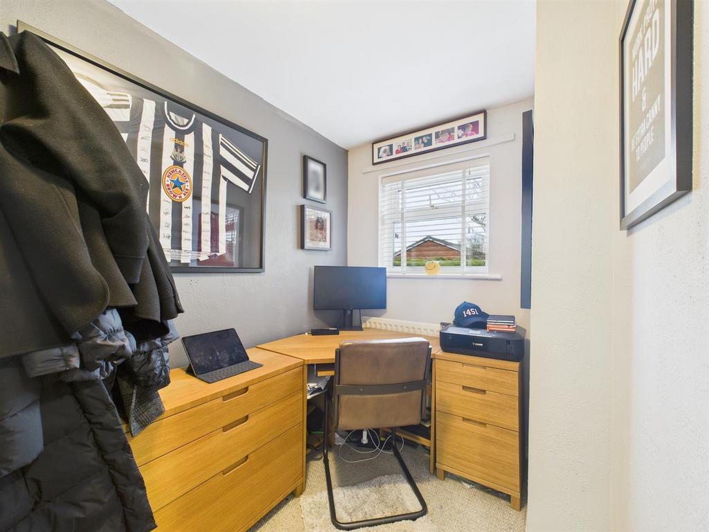 Office 1.jpg