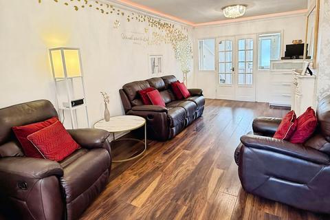 4 bedroom detached house for sale, Kent Drive, Oadby, LE2