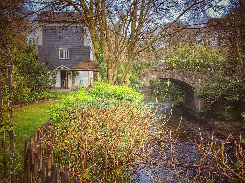 Bridge Cottage - exterior 1.jpeg