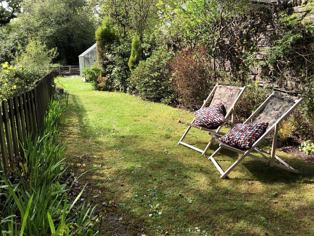 Bridge cottage - garden 6.jpeg