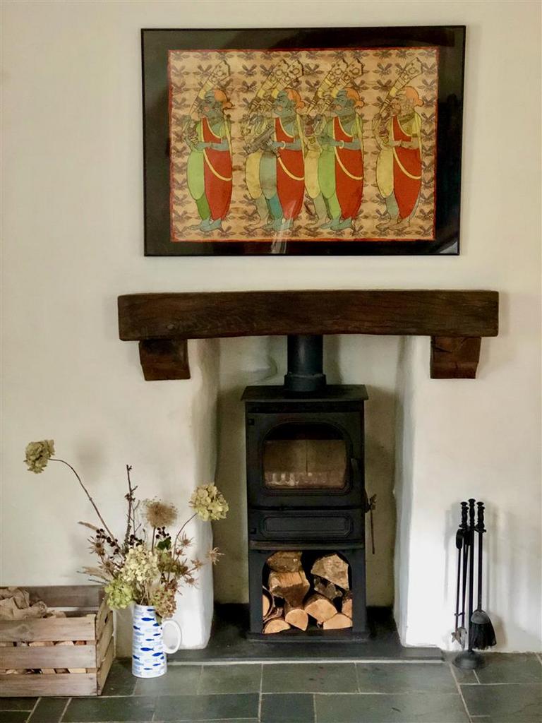 Bridge cottage - lounge 2.jpeg