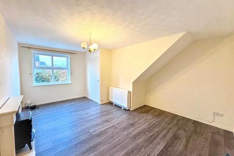 2 bedroom semi-detached house to rent, Woodland Avenue, Highbury Vale, Nottingham, NG6 9BY
