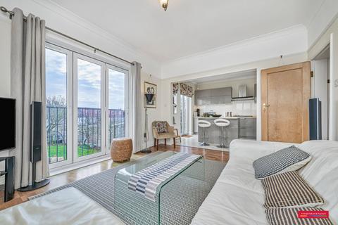 undefined, Parkway, Raynes Park, London, SW20